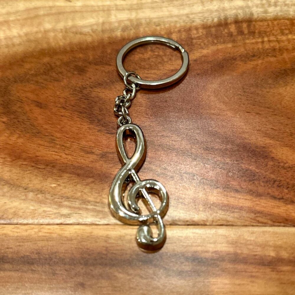Silver music note keychain